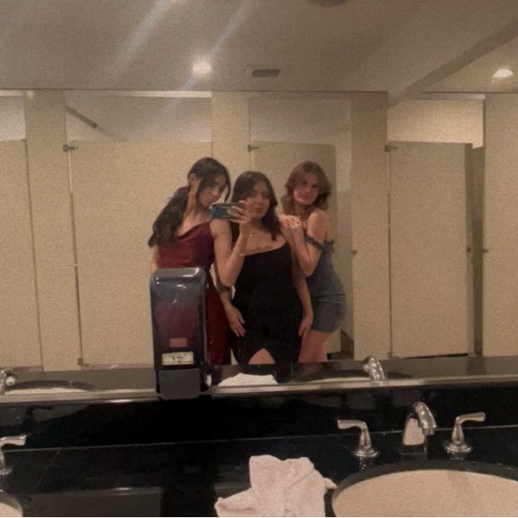 Meet your Posher, Lundyn - Picture 2 of 4